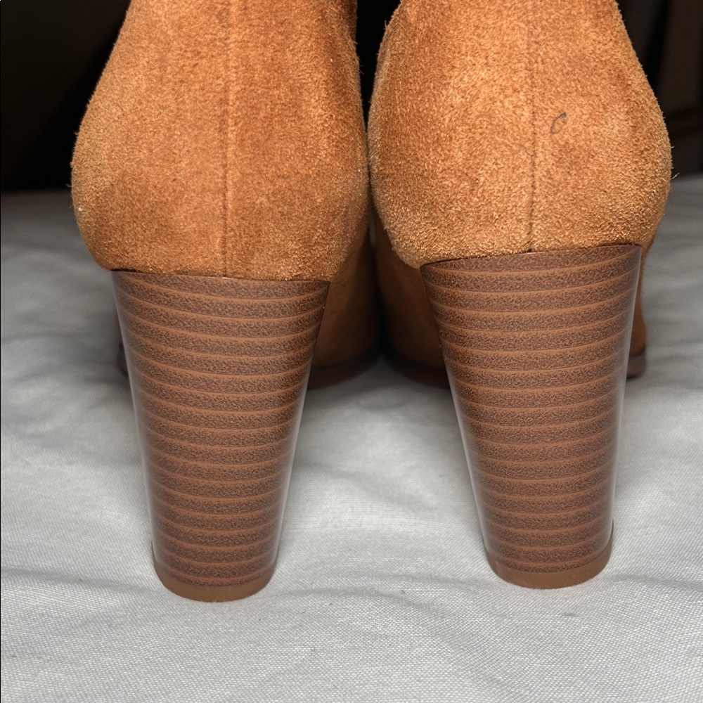Clarks Tan Suede Heeled Boots - Picture 5 of 5